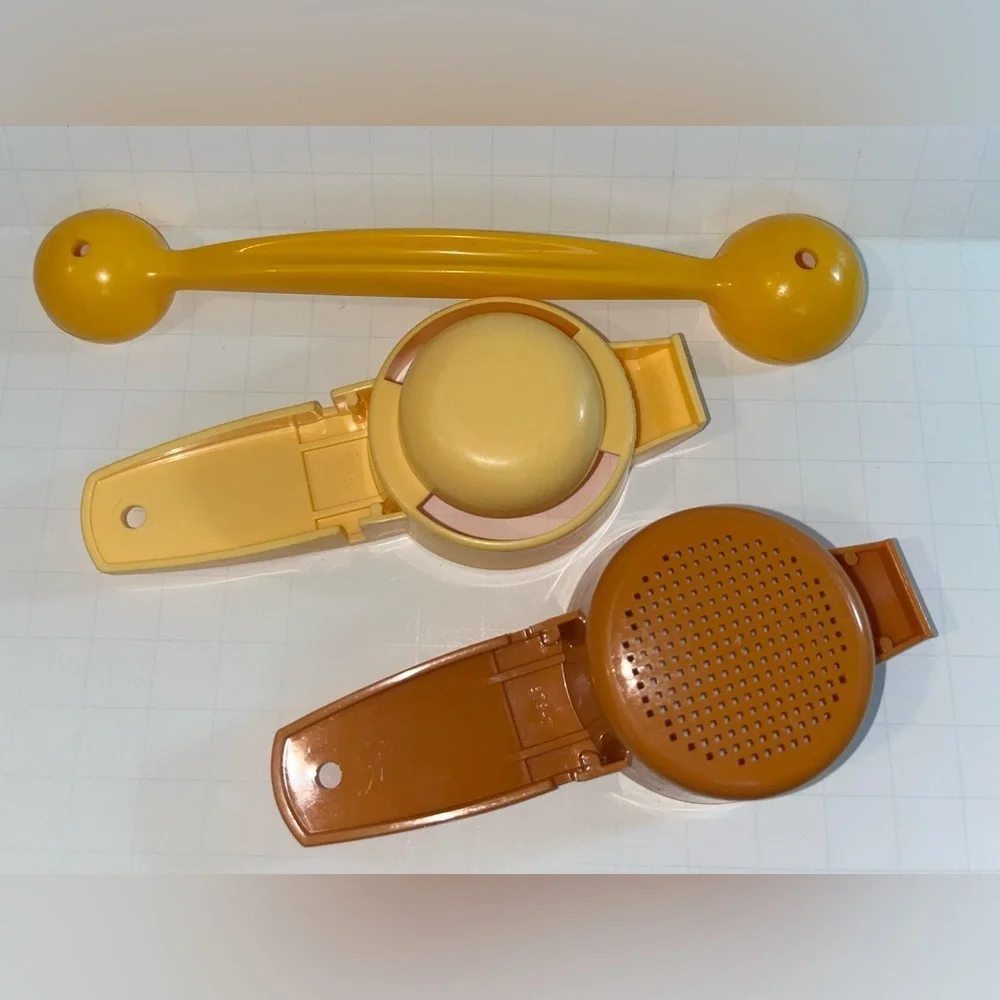 LOT -Tupperware Egg Separator Mini Strainer Melon Baller - Yellow Orange gadgets